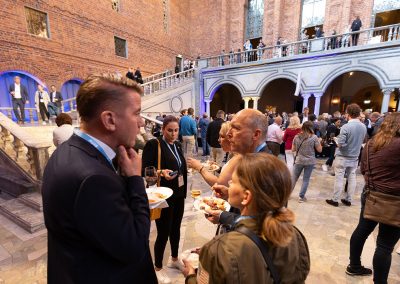 Mingle at reception at Stockholm City Hall_4. Photo by Marcus Andrae.